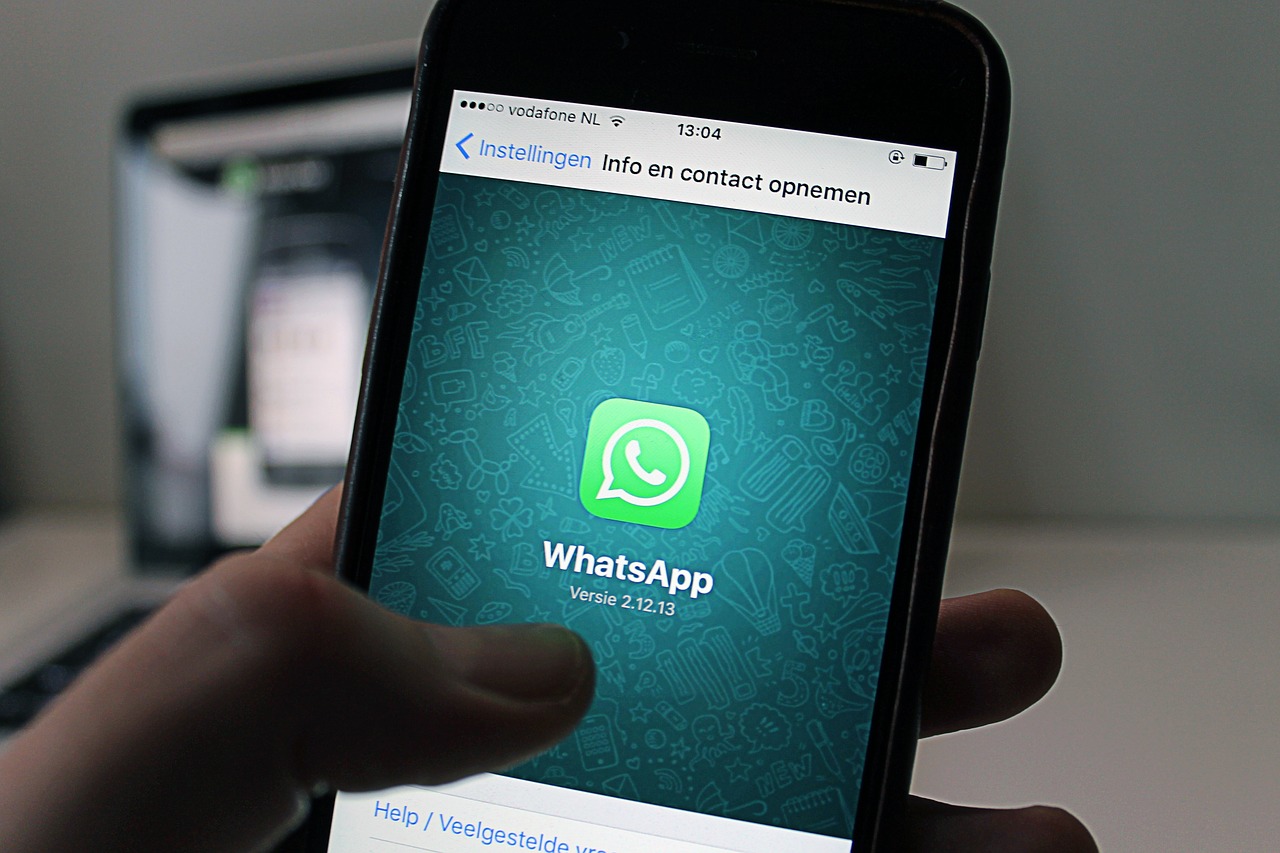 Jak odzyskać usunięte wiadomości WhatsApp?